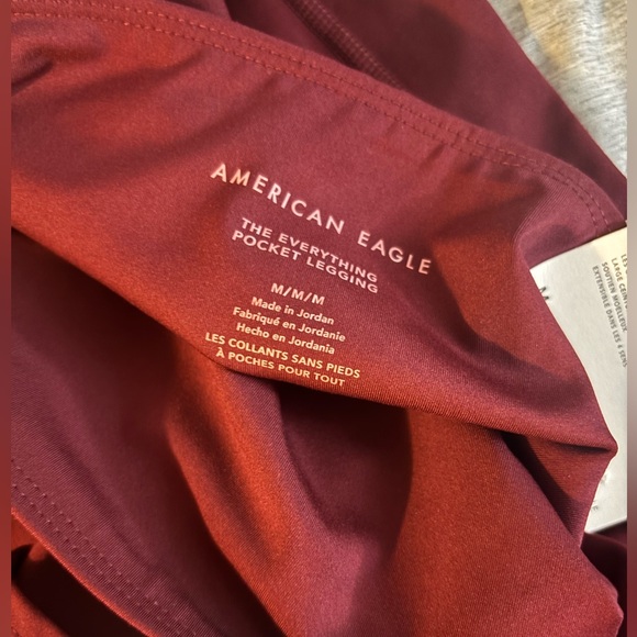 NWT American Eagle High Rise Regular Burgundy Active Pants - Picture 4 of 4